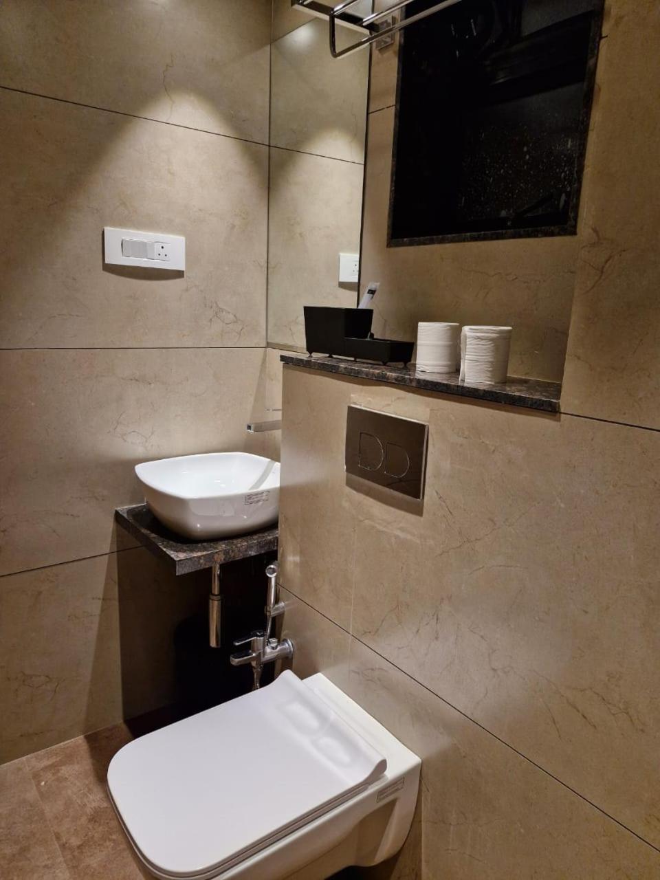 Avenue 10 Boutique Hotel Pune Dış mekan fotoğraf
