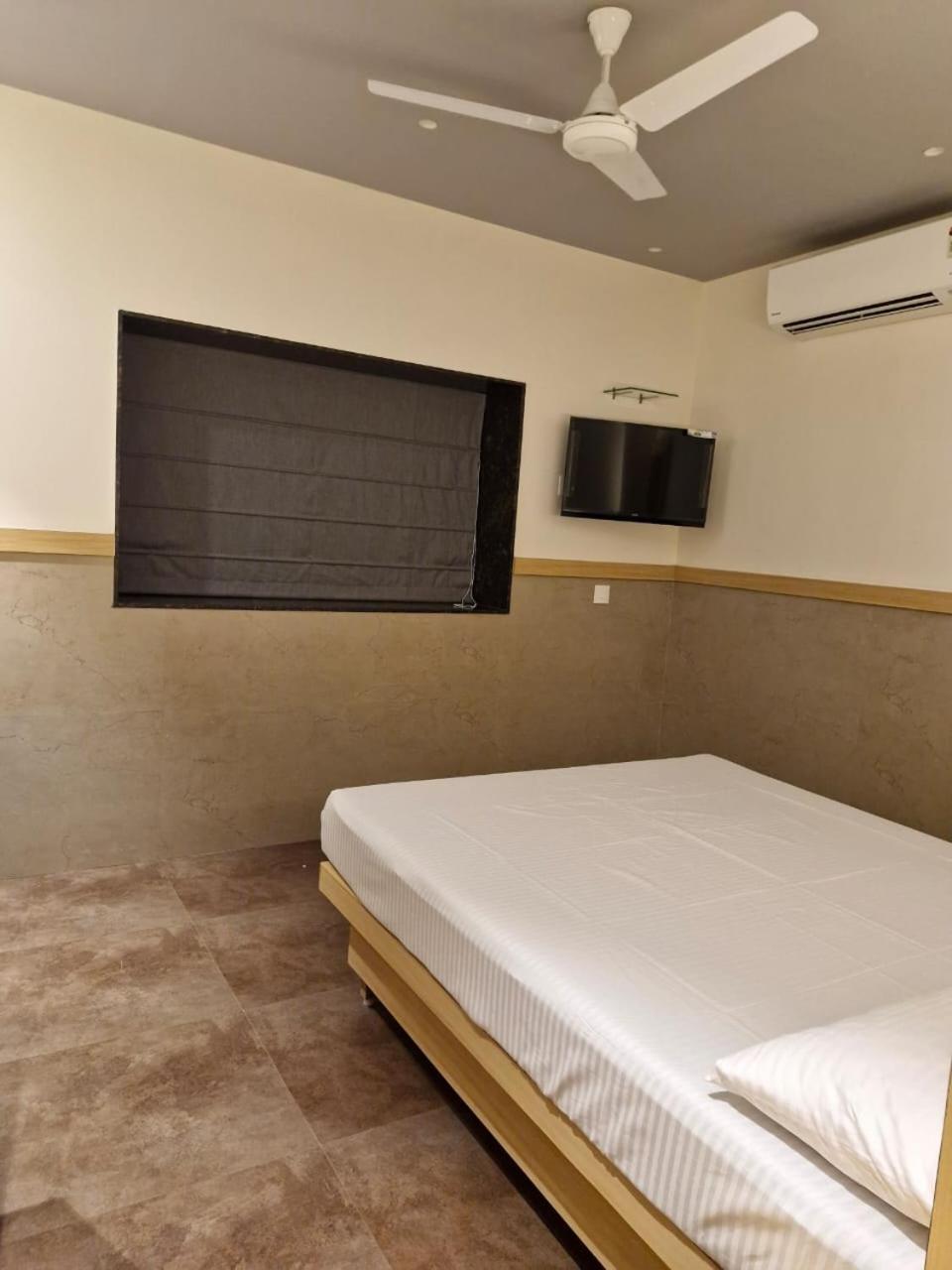 Avenue 10 Boutique Hotel Pune Dış mekan fotoğraf
